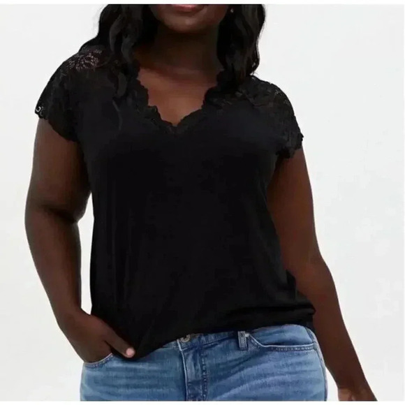 Torrid Women’s Studio Knit V-Neck‎ Black Lace Yoke Top Size 5 (30/32) - Picture 1 of 7